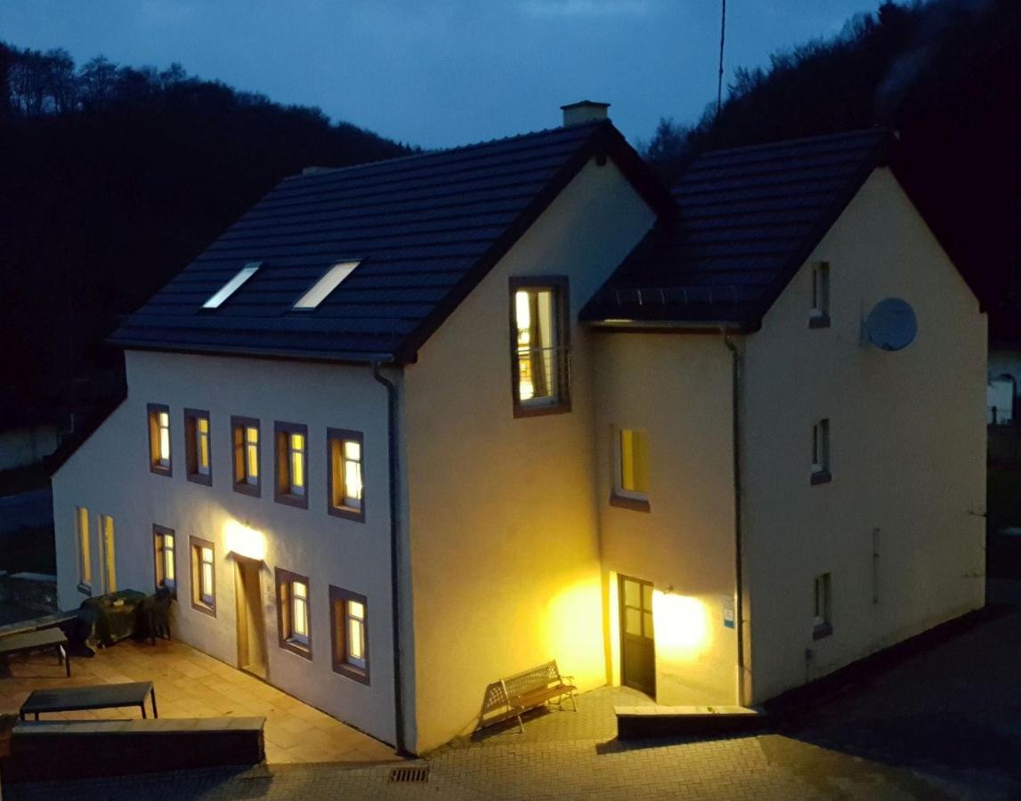 Suedeifel Ferienhaeuser Christian Faust Villa Zweifelscheid Dış mekan fotoğraf